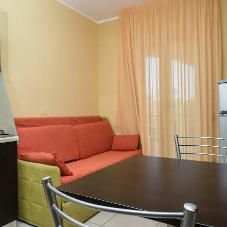 Aparthotel La Marina Club *