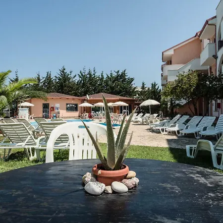 La Marina Club Apartahotel *