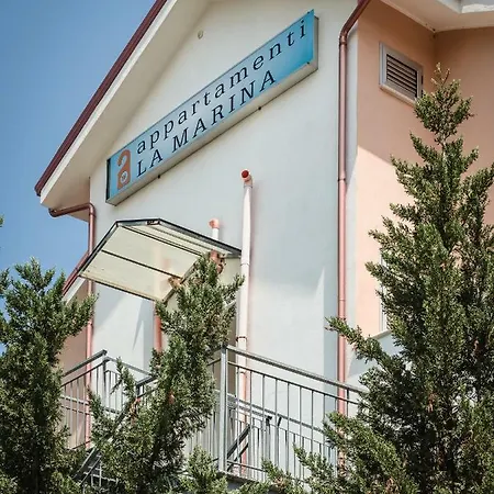 Apartahotel La Marina Club