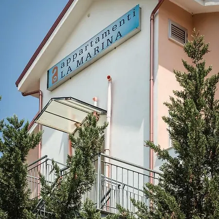 Apartahotel La Marina Club