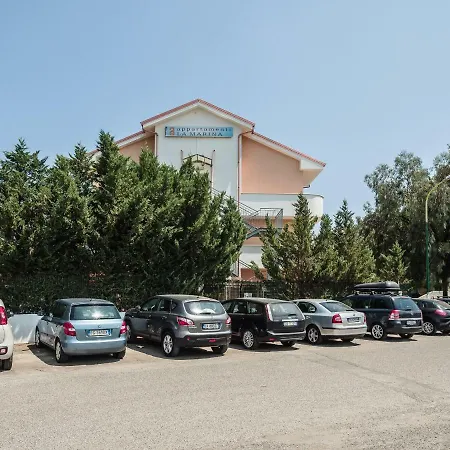 La Marina Club *